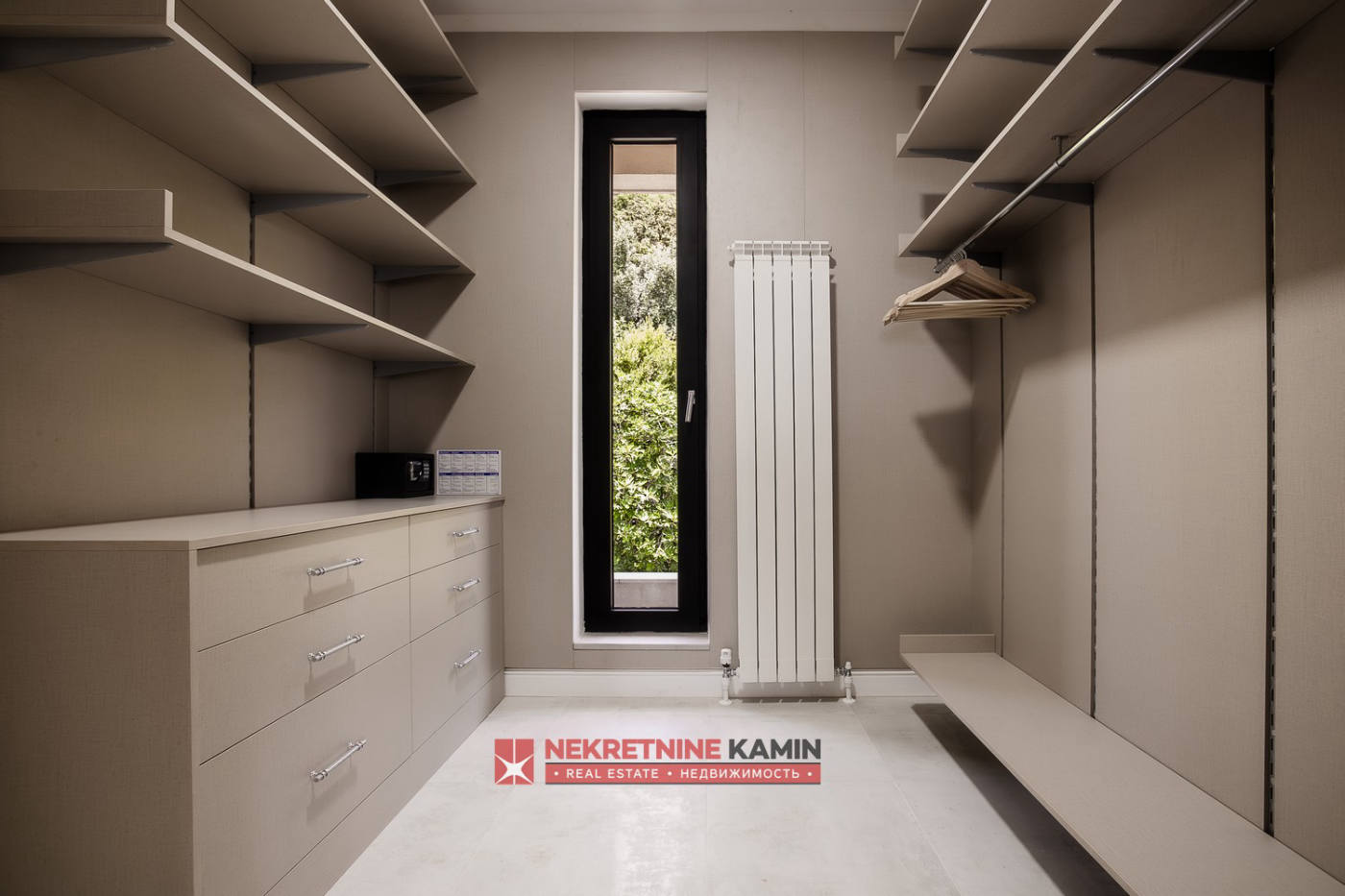 Квартира, 6803 м², 2 520 000$ — FAKTOR
